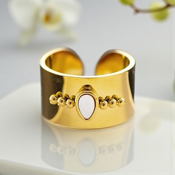 🆕 Boho Chic Wide Band Ring 18K Gold Plated Stainless Steel Natural Shell - Picture 1 of 12